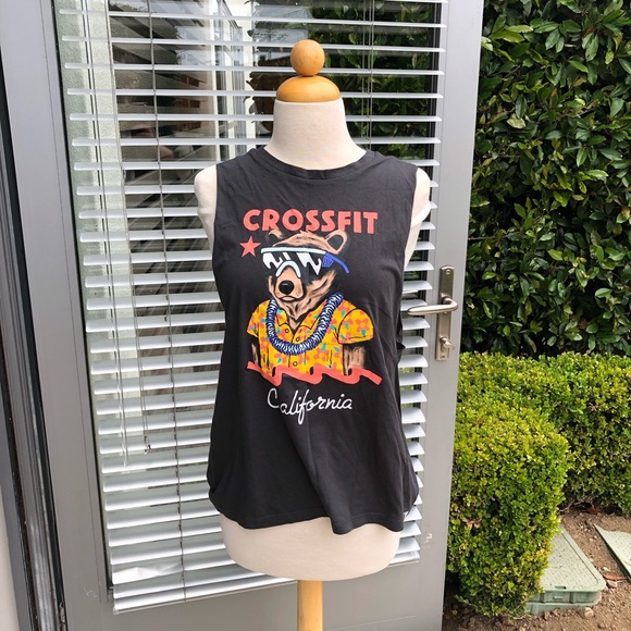 Reebok Tops - Reebok muscle tee
